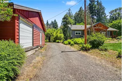 5714 Crooked Finger Rd NE, Scotts Mills, OR 97375 - Photo 2
