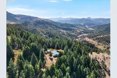 1070 Mystic Mountain Ln, Glide, OR 97443 - Photo 2