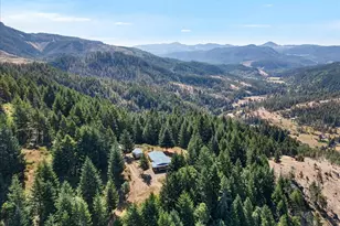 1070 Mystic Mountain Ln, Glide, OR 97443 - Photo 2