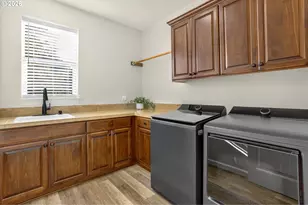 11368 NW Pumpkin Ct, Portland, OR 97229 - Photo 20