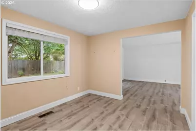 4675 Princess Ct, Salem, OR 97305 - Photo 8