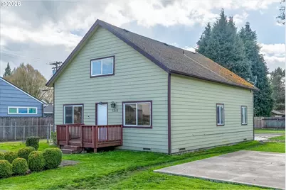 1215 30th Ave, Longview, WA 98632 - Photo 1