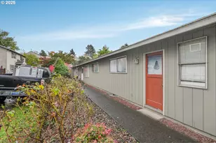 441 W Gloucester St, Gladstone, OR 97027 - Photo 8