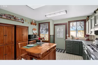 1151 SE Jackson St, Roseburg, OR 97470 - Photo 12