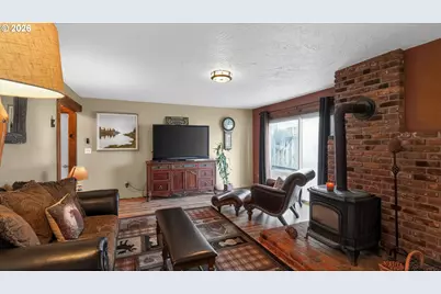 1151 SE Jackson St, Roseburg, OR 97470 - Photo 14