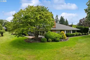 7177 SW Lake Bluff Ct, Wilsonville, OR 97070 - Photo 2