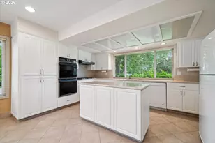 7177 SW Lake Bluff Ct, Wilsonville, OR 97070 - Photo 12