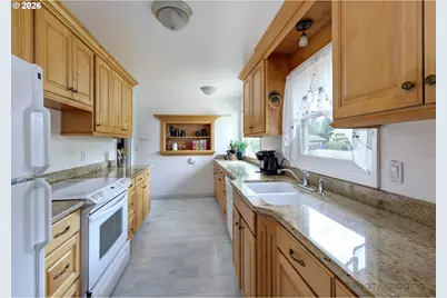 415 NE 116th Pl, Portland, OR 97220 - Photo 8