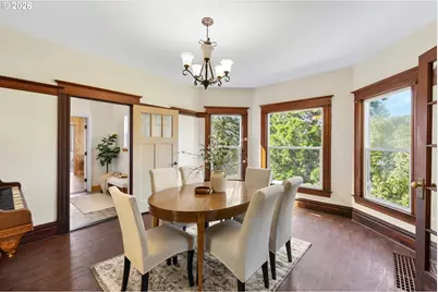 516 7th St, Hood River, OR 97031 - Photo 16