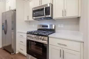 3246 Butte Dr, Forest Grove, OR 97116 - Photo 12