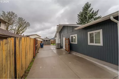 555 66th St, Springfield, OR 97478 - Photo 24