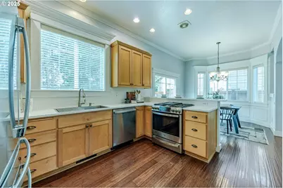 2484 Crowther Dr, Eugene, OR 97404 - Photo 16