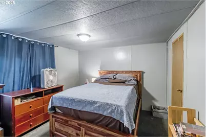 38129 Weirich Dr, Lebanon, OR 97355 - Photo 18