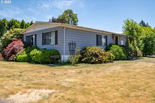 38129 Weirich Dr, Lebanon, OR 97355 - Photo 2