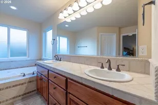 2558 Golfview Ave, Sutherlin, OR 97479 - Photo 38