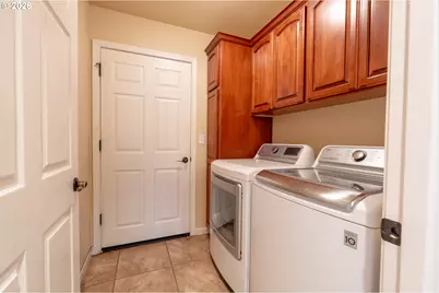 2558 Golfview Ave, Sutherlin, OR 97479 - Photo 44