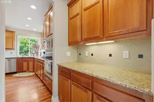 127 SW Gabbert Rd, Gresham, OR 97080 - Photo 22