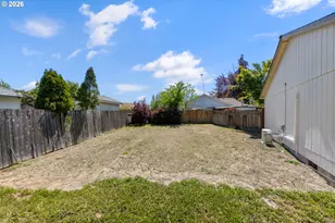 920 SW Myrtle Ct, McMinnville, OR 97128 - Photo 8