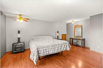 542 NE 14th Ave, Hillsboro, OR 97124 - Photo 28