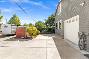 542 NE 14th Ave, Hillsboro, OR 97124 - Photo 6