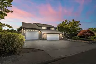 542 NE 14th Ave, Hillsboro, OR 97124 - Photo 2