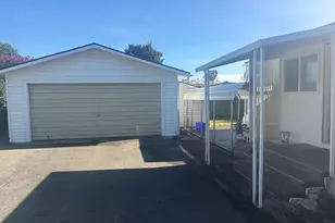 15936 Bayview Dr, Brookings, OR 97415 - Photo 2