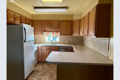 15936 Bay View Dr, Brookings, OR 97415 - Photo 14