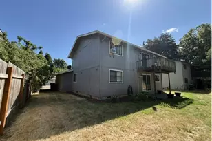 2829 Applewood Ln, Eugene, OR 97408 - Photo 14