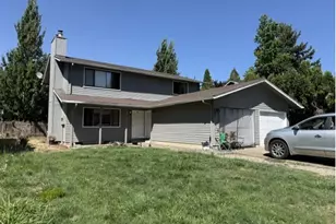 2829 Applewood Ln, Eugene, OR 97408 - Photo 2
