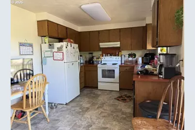2829 Applewood Ln, Eugene, OR 97408 - Photo 8