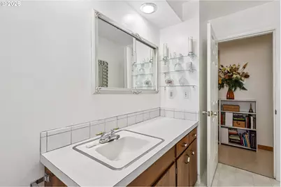 801 Cowlitz Way, Kelso, WA 98626 - Photo 26