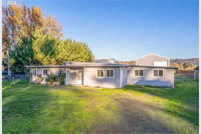 255 Shady Dr, Roseburg, OR 97471 - Photo 2