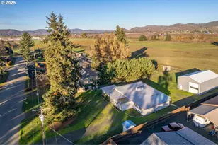 255 Shady Dr, Roseburg, OR 97471 - Photo 28