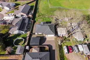 669 NW T St, Winston, OR 97496 - Photo 34