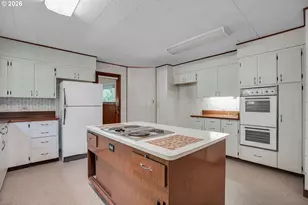 5910 W A St, West Linn, OR 97068 - Photo 12