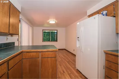 11611 NE Flanders St, Portland, OR 97220 - Photo 10