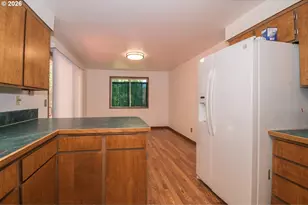 11611 NE Flanders St, Portland, OR 97220 - Photo 10