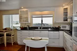 94017 Doyle Point Rd, Gold Beach, OR 97444 - Photo 10