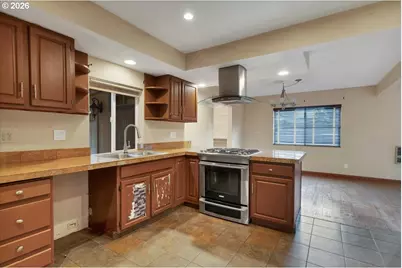 3330 SW 87th Ave, Portland, OR 97225 - Photo 6