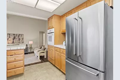 2564 Bronco Ct, West Linn, OR 97068 - Photo 8