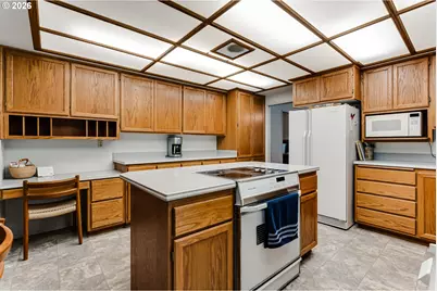 87919 Huston Rd, Veneta, OR 97487 - Photo 8