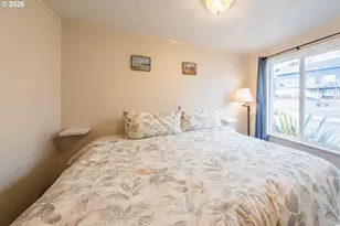1933 NW Harbor Ave, Lincoln City, OR 97367 - Photo 20