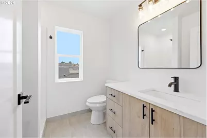 11715 SE Ash St, Portland, OR 97216 - Photo 34