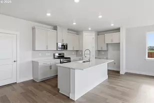 7797 NW 146th Ter, Portland, OR 97229 - Photo 2