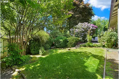 440 NW Yonia Ct, Hillsboro, OR 97124 - Photo 28