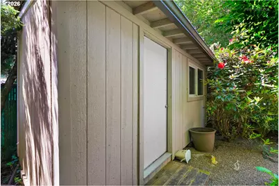440 NW Yonia Ct, Hillsboro, OR 97124 - Photo 30