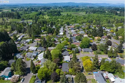 440 NW Yonia Ct, Hillsboro, OR 97124 - Photo 46