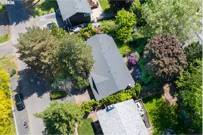 440 NW Yonia Ct, Hillsboro, OR 97124 - Photo 36