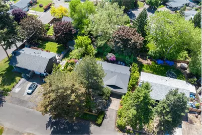 440 NW Yonia Ct, Hillsboro, OR 97124 - Photo 38