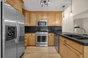 8250 SW 191st Ave, Beaverton, OR 97007 - Photo 12